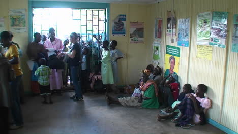 People-in-a-clinic-wait-for-aid