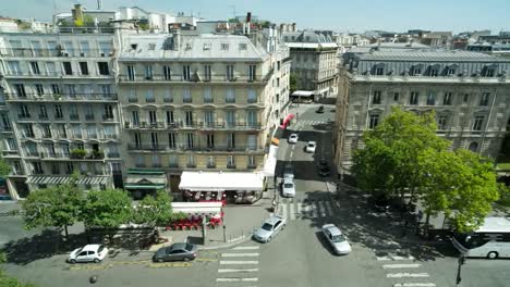 Paris-Street-Scene-00