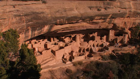 Viviendas-De-Los-Indios-Americanos-En-El-Parque-Nacional-Mesa-Verde-En-Colorado