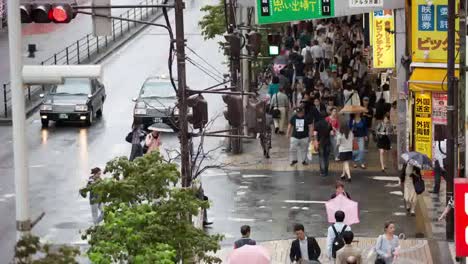 Tokyo-Street-Rain-00