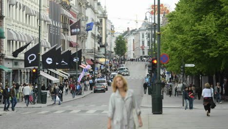 Time-lapse-of-people-walking-on-a-sidewalk-in-Oslo-Norway