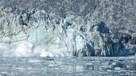 Slow-motion-of-tidewater-Johns-Hopkins-glacier-calving-in-Glacier-Bay-National-Park-Alaska