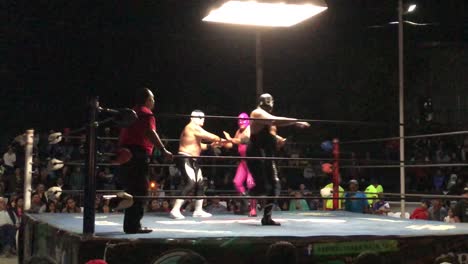 Good-footage-of-Mexican-wrestling-and-wrestlers-2