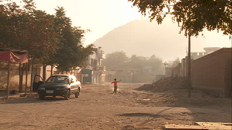 Fußgänger-In-Einem-Viertel-In-Kabul-Afghanistan