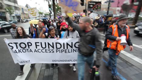 Native-Americans-in-Hollywood-marching-and-chanting-against-the-Dakota-access-pipeline-6