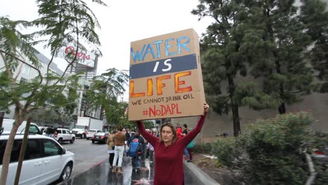 Protestors-in-Hollywood-marching-and-chanting-against-the-Dakota-access-pipeline-5