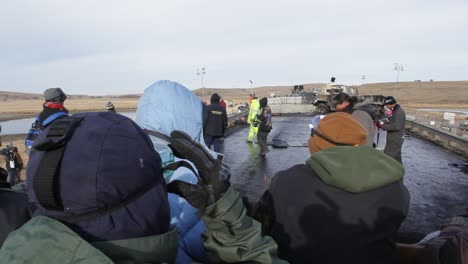 Federal-agents-stand-off-against-crowds-of-protestors-at-the-Dakota-Access-Pipeline-in-North-Dakota-3