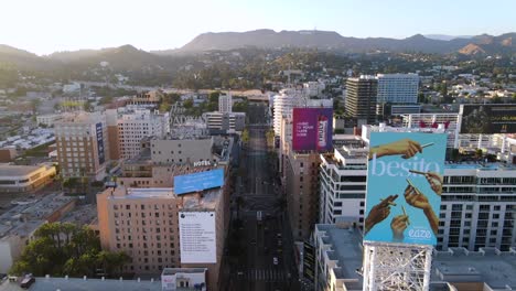 Eine-Ausgezeichnete-Luftaufnahme-Der-Innenstadt-Von-Los-Angeles,-Kalifornien,-Die-Zum-Capitol-Rekordgebäude-Führt