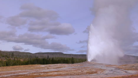 Old-Faithful-Erupts-At-Yellowstone-National-Park-1