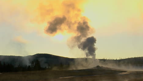 Steam-Issues-From-Old-Faithful-At-Yellowstone-National-Park