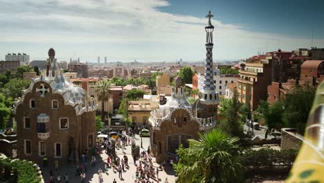 Guell-00