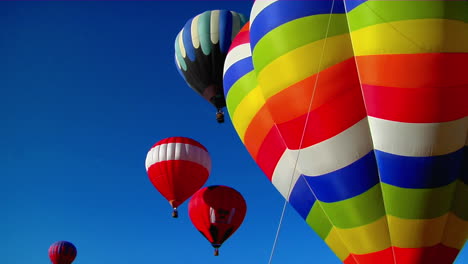 Lanzamiento-De-Globos-De-Colores-En-El-Festival-De-Globos-De-Albuquerque