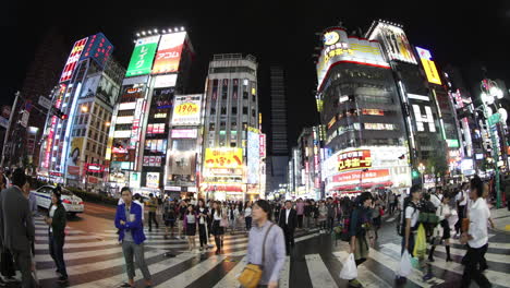 Kabukicho-Noche-01