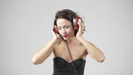 Woman-in-Headphones-Portrait-02