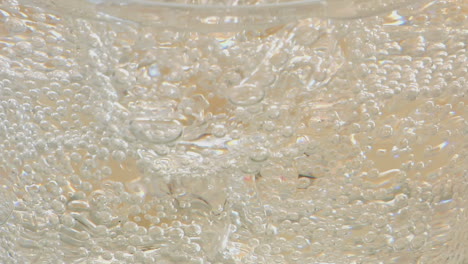 Kochend-Heiße-Wasserblasen