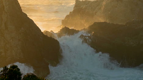 Winter-waves-crashing-against-the-rocks-of-the-Big-Sur-Coast-of-California-2