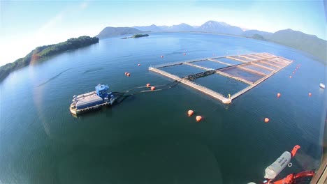 Antenne-Von-Chilenischen-Fischfarmen-Mit-Atlantiklachs-In-Der-Nähe-Von-Chait̩n-In-Nordpatagonien-In-Südchile
