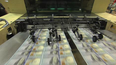 New-$100-Bills-Are-Printed-At-The-Us-Treasury
