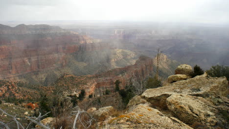 A-Beautiful-Time-Lapse-Of-The-Grand-Canyon-With-A-Storm-Passing-2