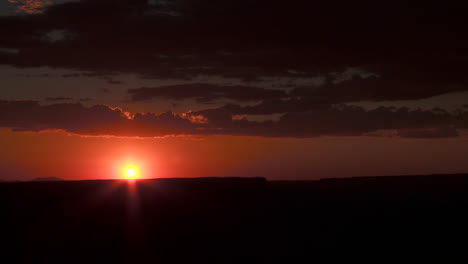 A-Time-Lapse-Sunset-Over-The-Grand-Canyon