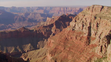 Schöne-Antenne-über-Dem-Rand-Des-Grand-Canyon-Im-Morgengrauen