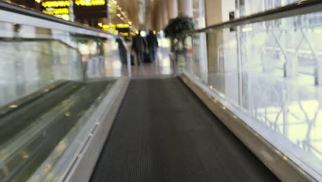 Aeropuerto-de-Barcelona-Rush-01