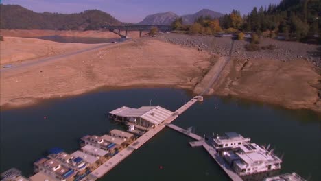 Dürre-Entwässert-Kaliforniens-Reservoirs-1