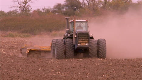 Farmers-Try-To-Plant-Crops-During-The-California-Drought