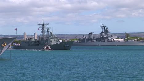 Una-Fragata-De-Misiles-Guiados-De-La-Armada-Real-Australiana-Navega-Cerca-De-Hawai