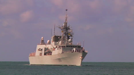 Das-Kanadische-Marineschiff-Calgary-Halifax-Class-Fregatte-Segelt-In-Der-Nähe-Von-Hawaii