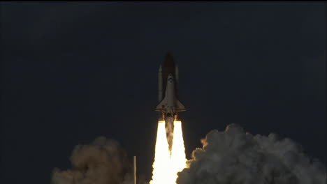 The-Space-Shuttle-Lifts-Off-From-Its-Launchpad