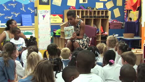 Michelle-Obama-Visits-And-Reads-To-Children-In-A-School-In-Virginia-Beach-Va-1