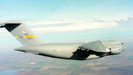 Aerials-Of-The-Us-Air-Force-Air-Mobility-Command-C17-In-Flight-2