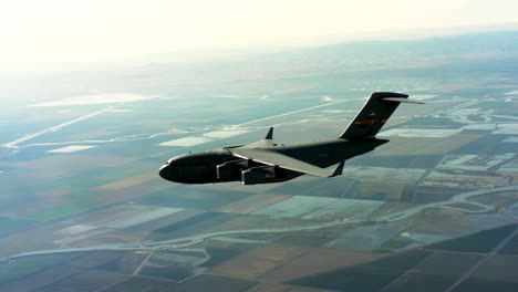Aerials-Of-The-Us-Air-Force-Air-Mobility-Command-C17-In-Flight-3