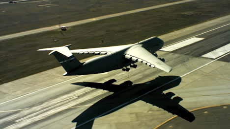 Aerials-Of-The-Us-Air-Force-Air-Mobility-Command-C5-Landing
