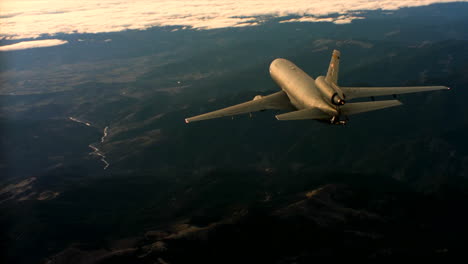 Aerials-Of-The-Us-Air-Force-Air-Mobility-Command-Kc10-In-Flight-6