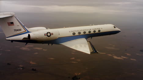 Aerials-Of-The-Us-Air-Force-Air-Mobility-Command-C37-Executive-Us-Government-Jet-In-Flight-1