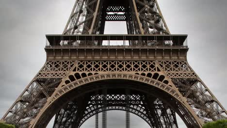 Eiffel-Tower-Version-03