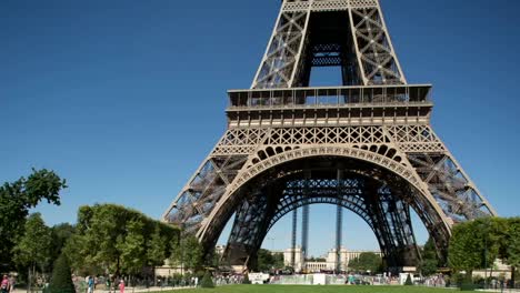 Eiffelturm-Video-01