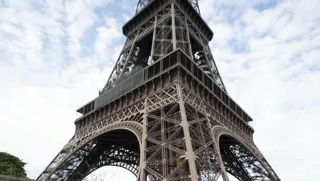 Eiffel-Tower-View-Up-00