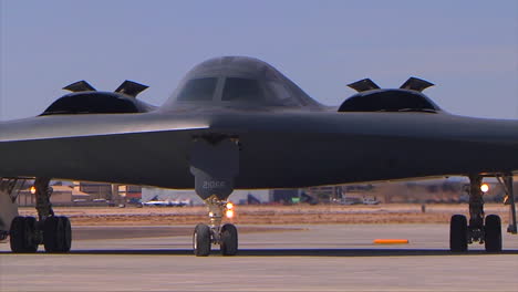 The-Air-Forcer-B2-Stealth-Bomber-Taxis-On-The-Runway
