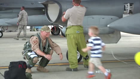 An-Air-Force-Dad-Greets-His-Family-Upon-Returning-Home-From-War