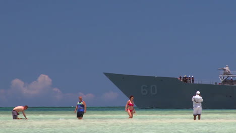 A-Colombian-Navy-Ship-At-Sail-2