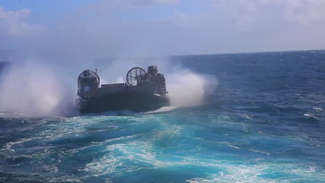 Marine-Forces-Use-Amphibious-Assault-Vehicles-2