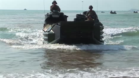 Marines-Practice-An-Amphibious-Landing-Assault-On-A-Beach-During-A-Wartime-Exercise-5