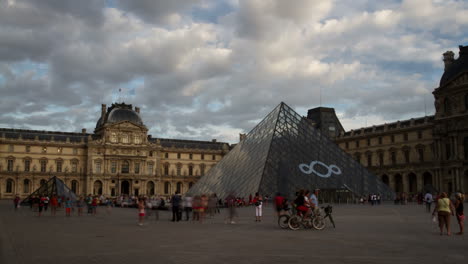 Louvre-04