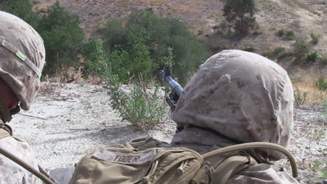 Us-Marines-Practice-Firing-Machine-Guns-In-Battlefield-Exercises-10