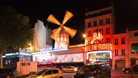 Moulin-Rouge-00