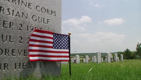 Soldados-Honran-A-Los-Muertos-En-Un-Cementerio-En-Dallas-Ft-Worth-Texas-4
