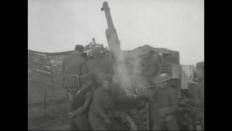 Artillerie-Wird-Im-Ersten-Weltkrieg-Als-Flugabwehrfeuer-Eingesetzt
